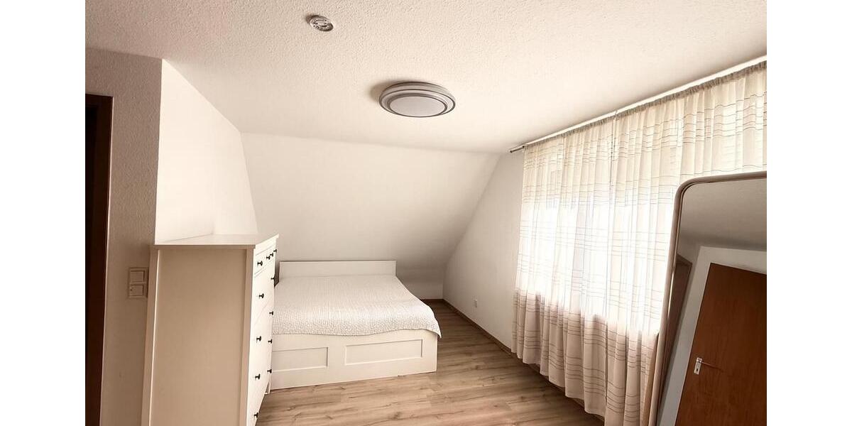 Dachgeschoßwohnung Frankfurt am Main Innenstadt 3 - 2 Zimmer, 75 m&sup2;, 900&euro; | Angebot:26440507