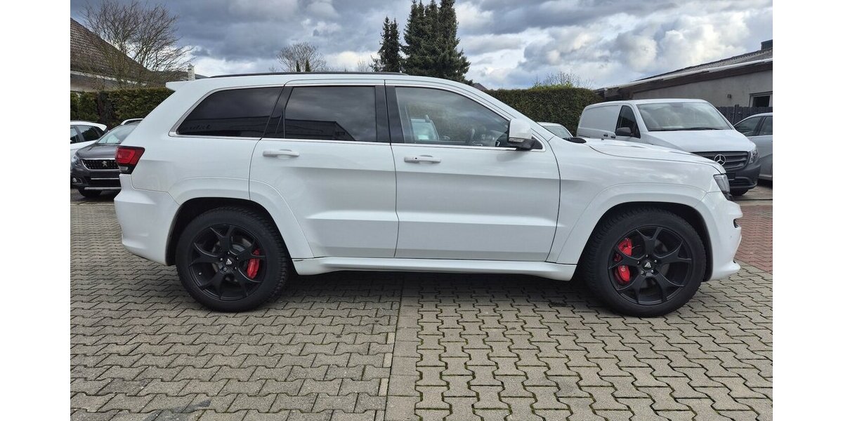 Jeep Grand Cherokee 6.4 V8 HEMI SRT 8-Gang Automatik 250.000 km 17.990 &euro; Rodgau 63110