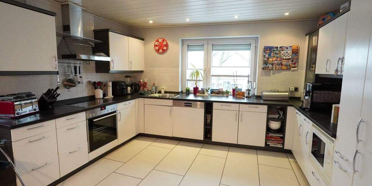 Mehrfamilienhaus, Wohnhaus Friedberg Dorheim - 9 Zimmer, 328 m&sup2;, 890.000&euro; | Angebot:25738250