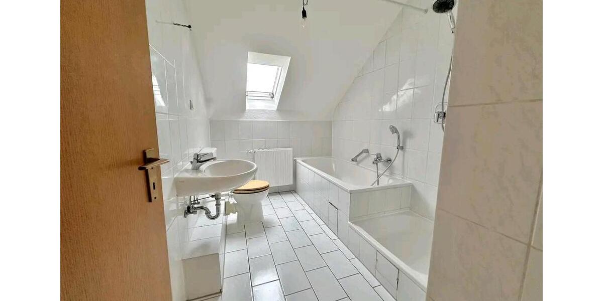 Dachgeschoßwohnung Langenselbold - 2 Zimmer, 84 m&sup2;, 195.000&euro; | Angebot:25221642