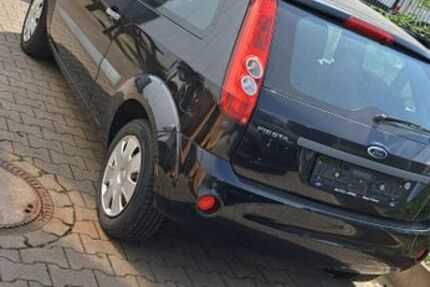 Ford Fiesta 185.000 km 1.650 &euro; Niederdorfelden 61138