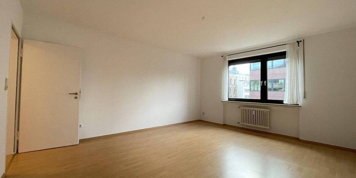 Etagenwohnung Frankfurt am Main Westend-Süd - 4 Zimmer, 120 m&sup2;, 1.990&euro; | Angebot:26903717