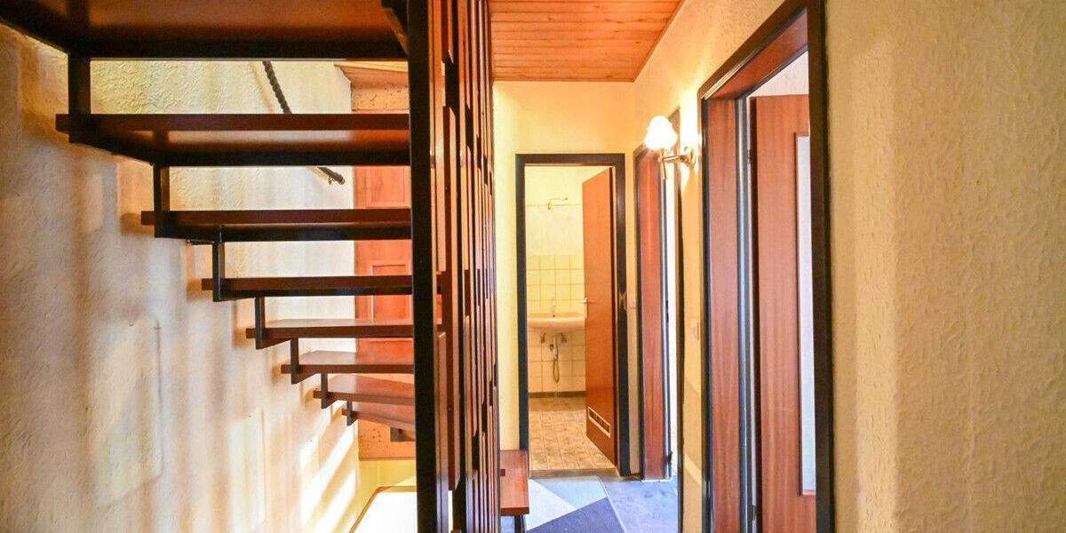 Einfamilienhaus Dieburg - 7 Zimmer, 105 m&sup2;, 379.000&euro; | Angebot:25693347