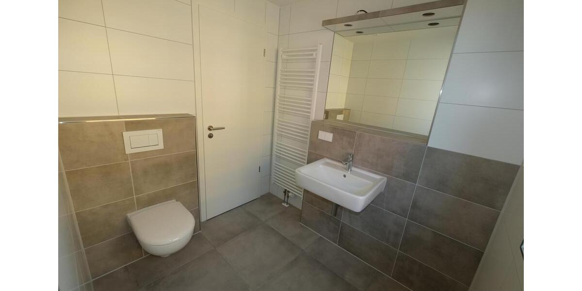 Etagenwohnung Frankfurt am Main Eschersheim - 2 Zimmer, 61 m&sup2;, 1.300&euro; | Angebot:25713304