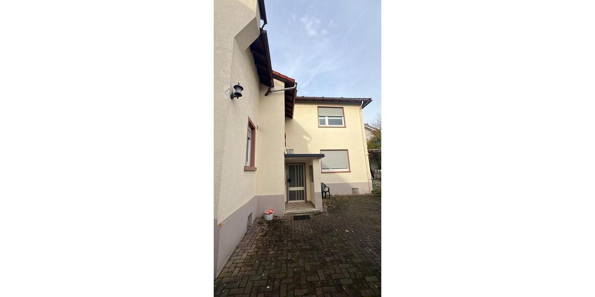 Dachgeschoßwohnung Frankfurt am Main Unterliederbach - 17 Zimmer, 76 m&sup2;, 520&euro; | Angebot:25395359