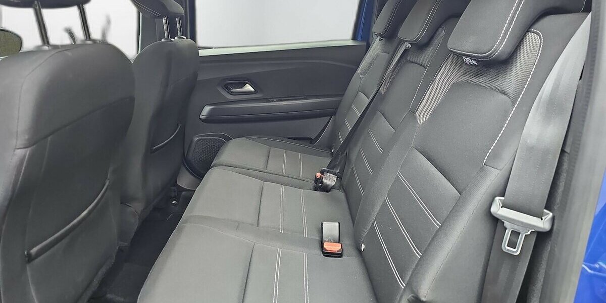 Dacia Jogger Expression Benzin/Autogas Inspektion NEU 50.000 km 15.870 &euro; Schwalbach/Taunus 65824