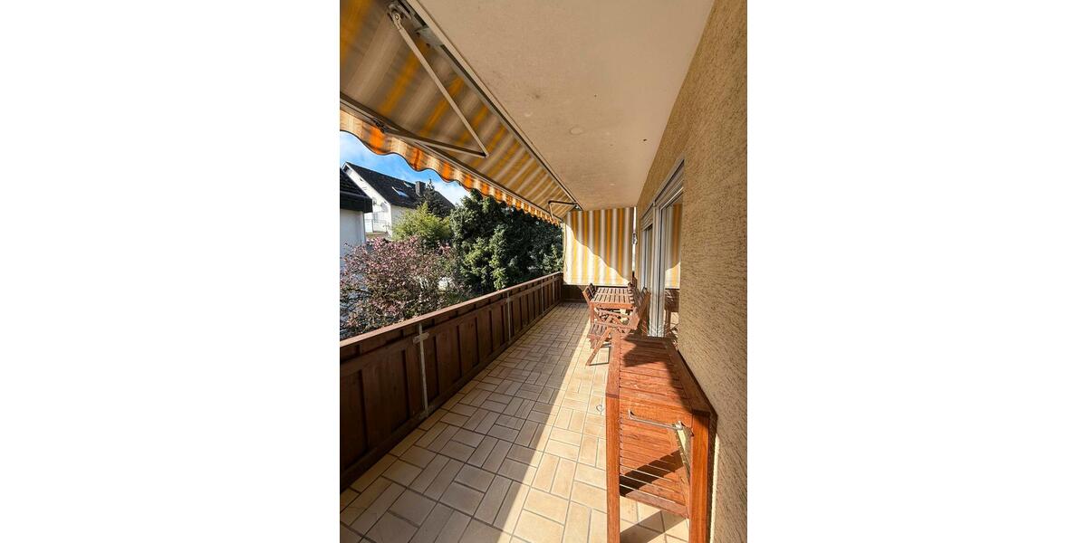 Etagenwohnung Hofheim am Taunus - 3 Zimmer, 97 m&sup2;, 1.300&euro; | Angebot:25775218