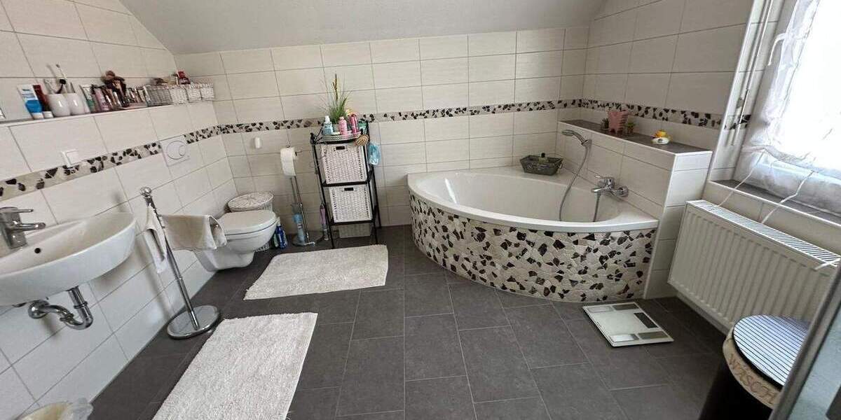 Einfamilienhaus Nidderau Eichen - 5 Zimmer, 180 m&sup2;, 599.000&euro; | Angebot:25733555