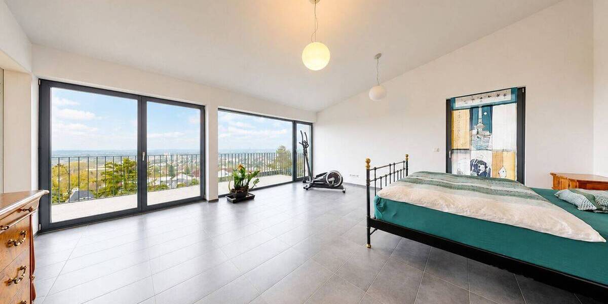 Einfamilienhaus Frankfurt am Main Bergen-Enkheim - 7 Zimmer, 252 m&sup2;, 2.290.000&euro; | Angebot:26554034