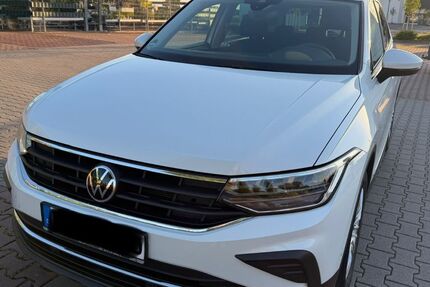 VW Tiguan 59.600 km 24.600 &euro; Darmstadt 64297