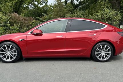 Tesla Model 3 133.614 km 20.490 &euro; Frankfurt am Main 60488