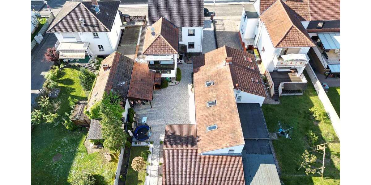 Einfamilienhaus Langenselbold - 13 Zimmer, 330 m&sup2;, 799.000&euro; | Angebot:25399177