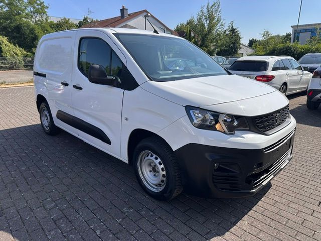 Peugeot Partner 93.000 km 8.900 &euro; Bad Homburg 61352