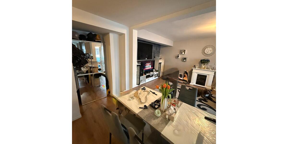 Etagenwohnung Offenbach am Main Hafen - 2 Zimmer, 69 m&sup2;, 1.010&euro; | Angebot:25732697