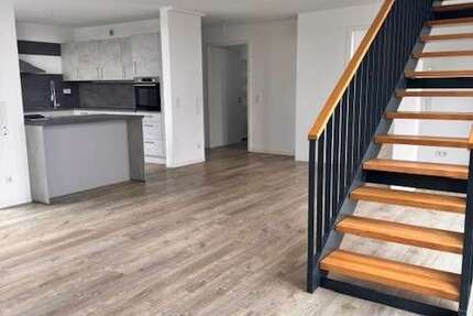 Wohnung Frankfurt Bonames - 4 Zimmer, 131 m&sup2;, 2.200&euro; | Angebot:26355576