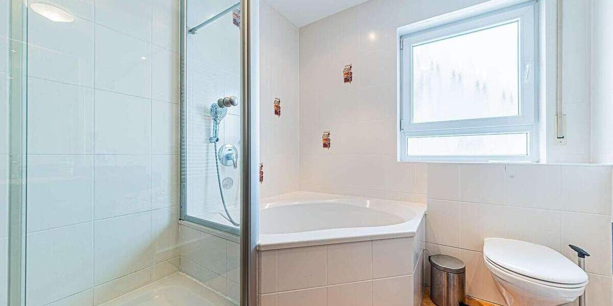 Etagenwohnung Frankfurt am Main Nied - 4 Zimmer, 110 m&sup2;, 2.450&euro; | Angebot:25727283