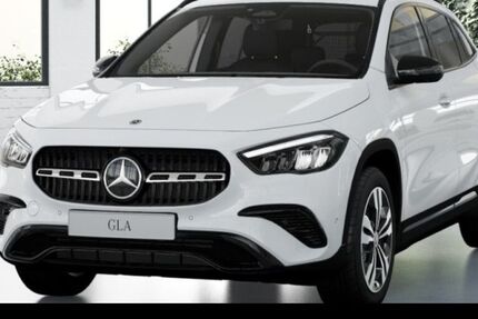Mercedes-Benz GLA 200 9.900 km 39.350 &euro; Frankfurt 60599