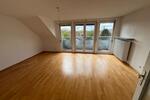 3 Zimmer Dachgeschoßwohnung mit Balkon in Nieder Erlenbach