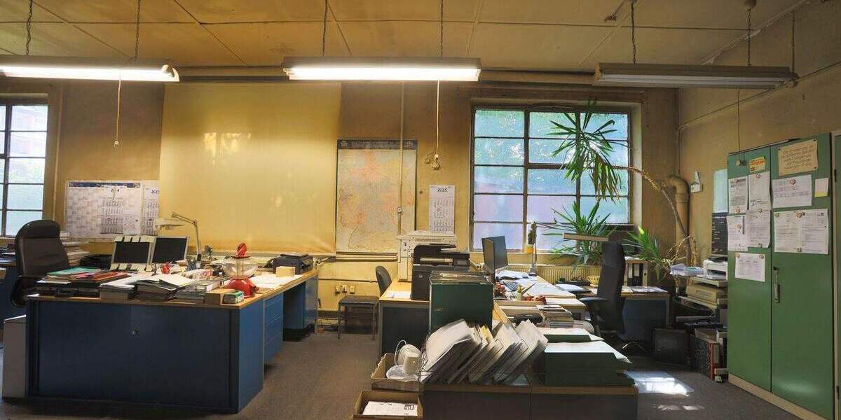 Handwerk & Logistik - Industriehalle mit Freifläche in Schöneck zimmer