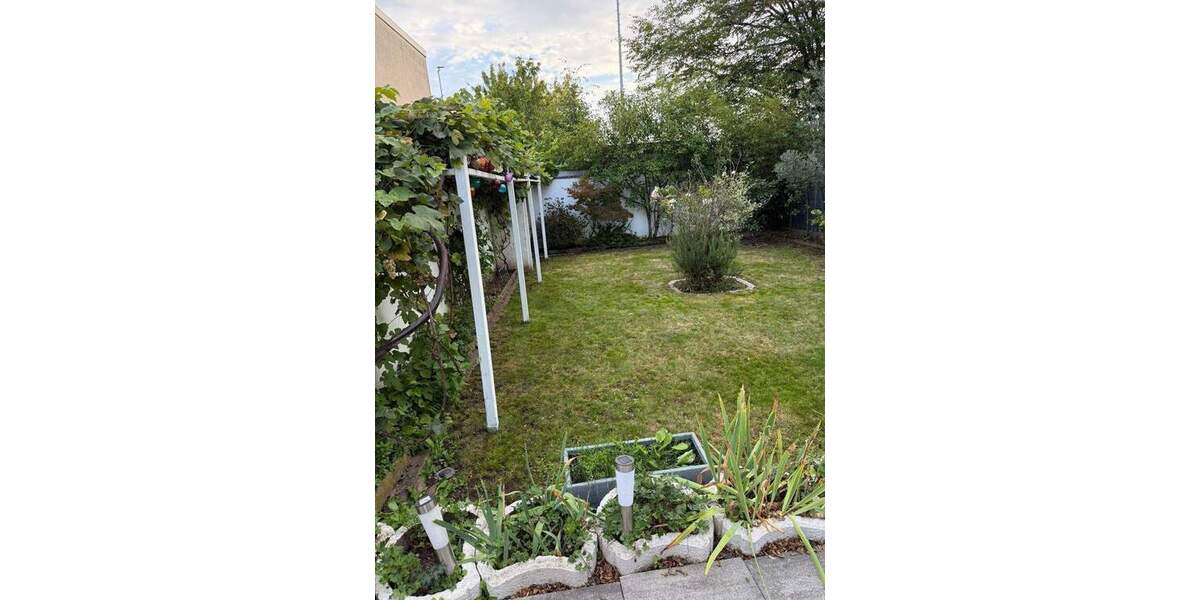 Exklusives EFH in Frankfurt – Sauna, Kamin, Wintergarten, 4× Klima | provisionsfrei 5 zimmer