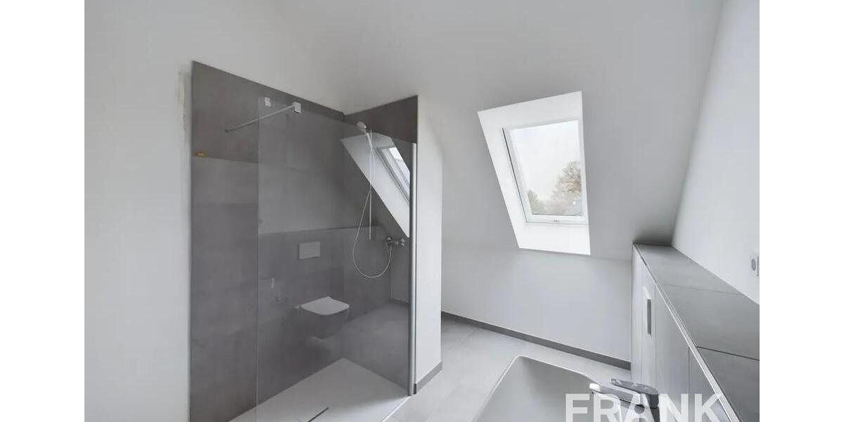 Etagenwohnung Frankfurt am Main Ginnheim - 3 Zimmer, 82 m&sup2;, 1.900&euro; | Angebot:23330566