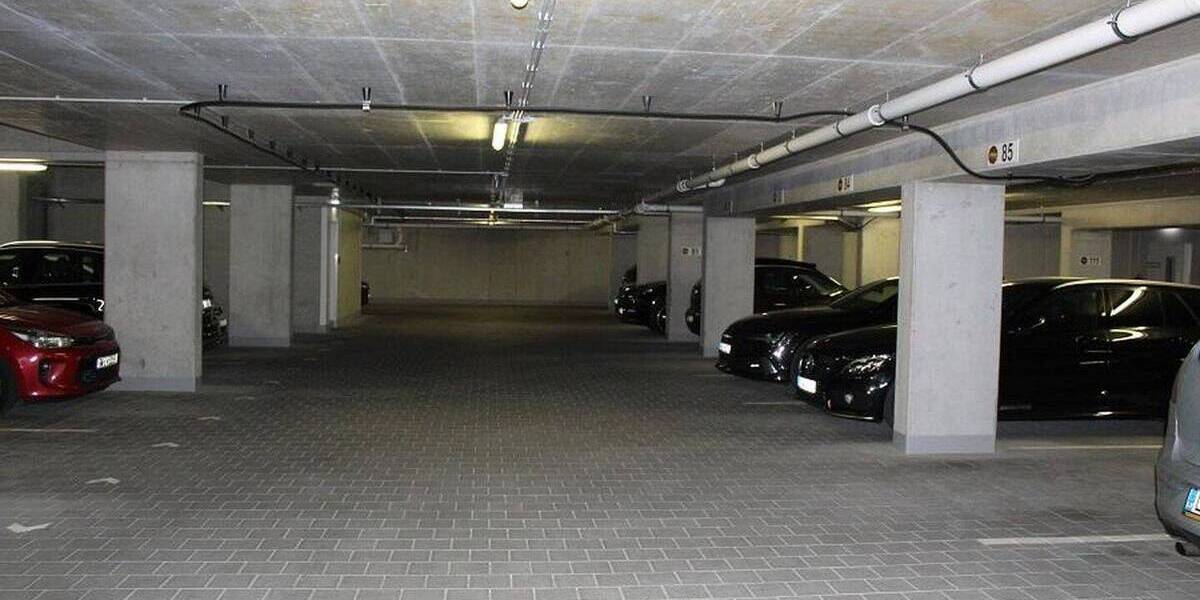 Etagenwohnung Frankfurt Gallus - 4 Zimmer, 104 m&sup2;, 1.880&euro; | Angebot:26511081
