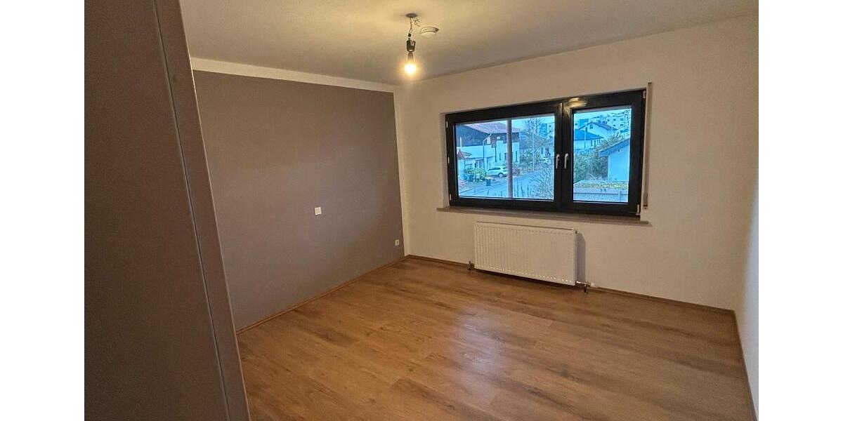 Etagenwohnung Ginsheim-Gustavsburg Gustavsburg - 4 Zimmer, 94 m&sup2;, 1.200&euro; | Angebot:25435470