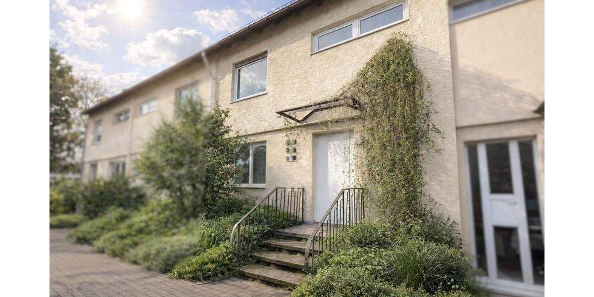 Reihenmittelhaus Frankfurt am Main Eckenheim - 6 Zimmer, 137 m&sup2;, 620.000&euro; | Angebot:25663775