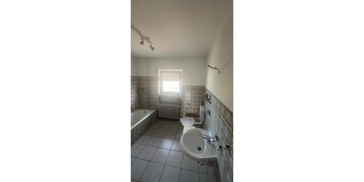 Etagenwohnung Rodgau - 3 Zimmer, 95 m&sup2;, 1.450&euro; | Angebot:26698353
