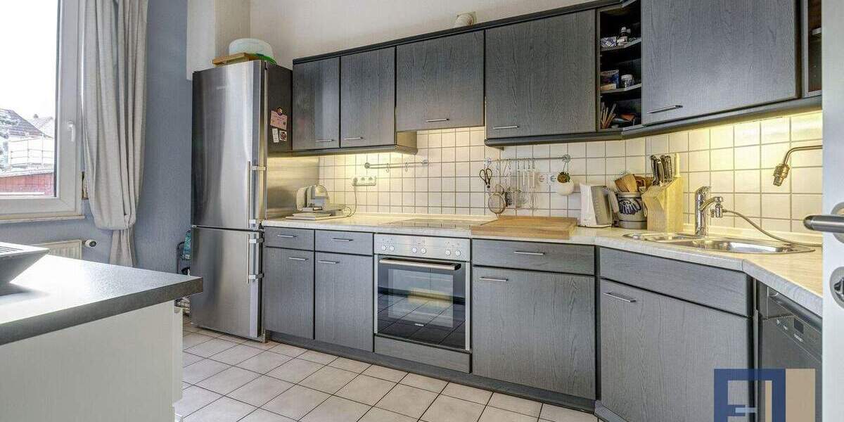 Einfamilienhaus Bischofsheim - 9 Zimmer, 215 m&sup2;, 529.950&euro; | Angebot:25691148