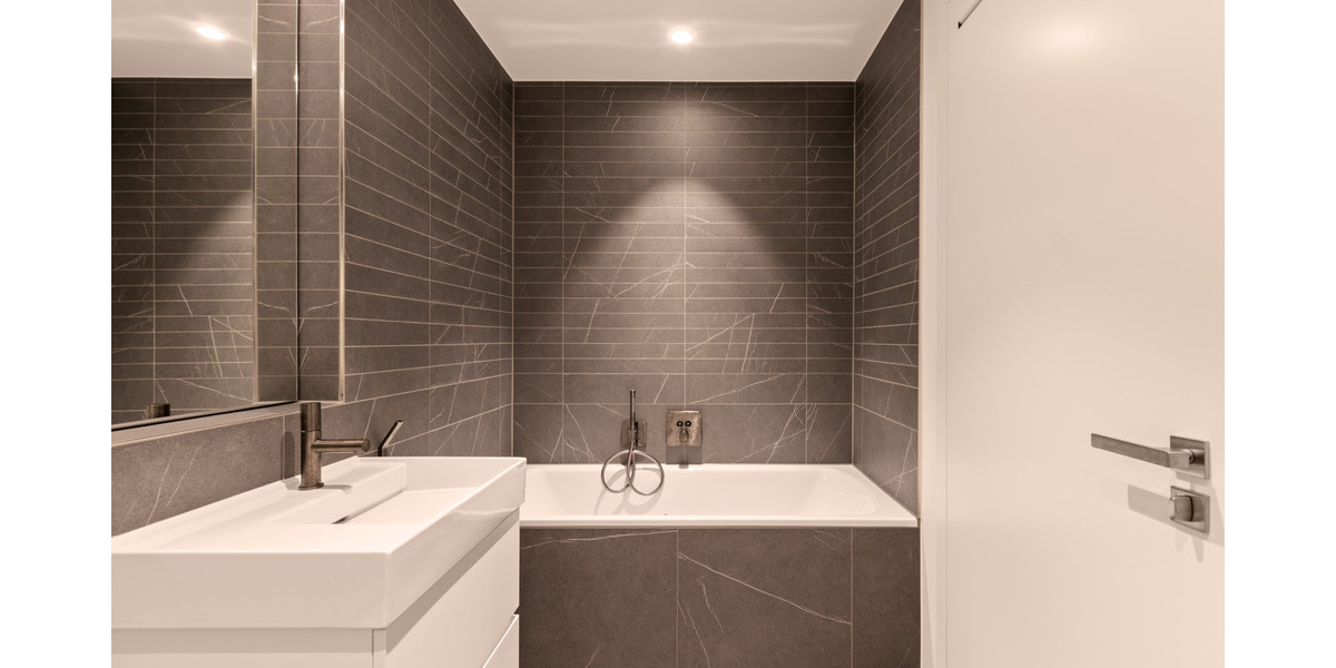 Etagenwohnung Frankfurt am Main Ostend - 3 Zimmer, 121 m&sup2;, 4.000&euro; | Angebot:25690816