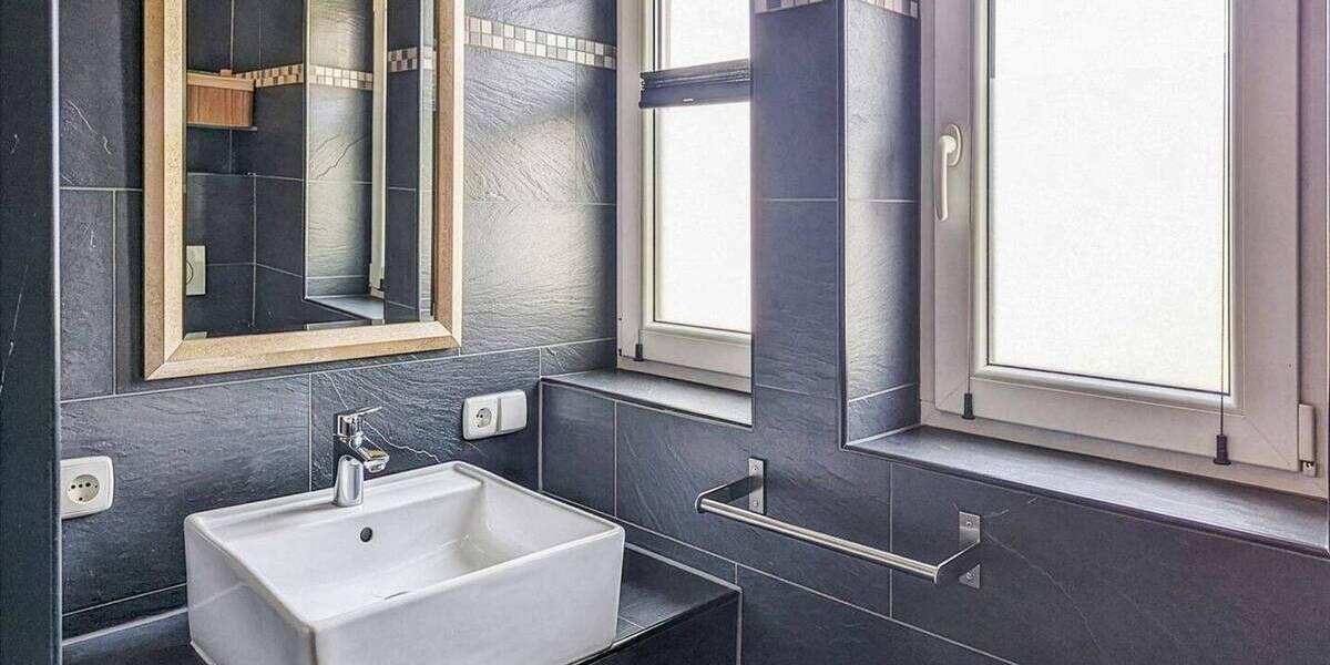 Mehrfamilienhaus, Wohnhaus Frankfurt Bahnhofsviertel - 7 Zimmer, 169 m&sup2;, 479.000&euro; | Angebot:26807060