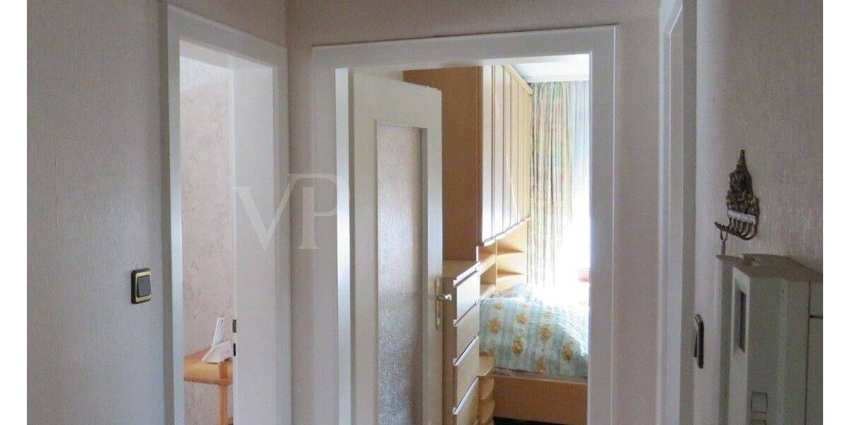 Geräumiges Zweifamilienhaus in ruhiger Ortsandlage 6 zimmer