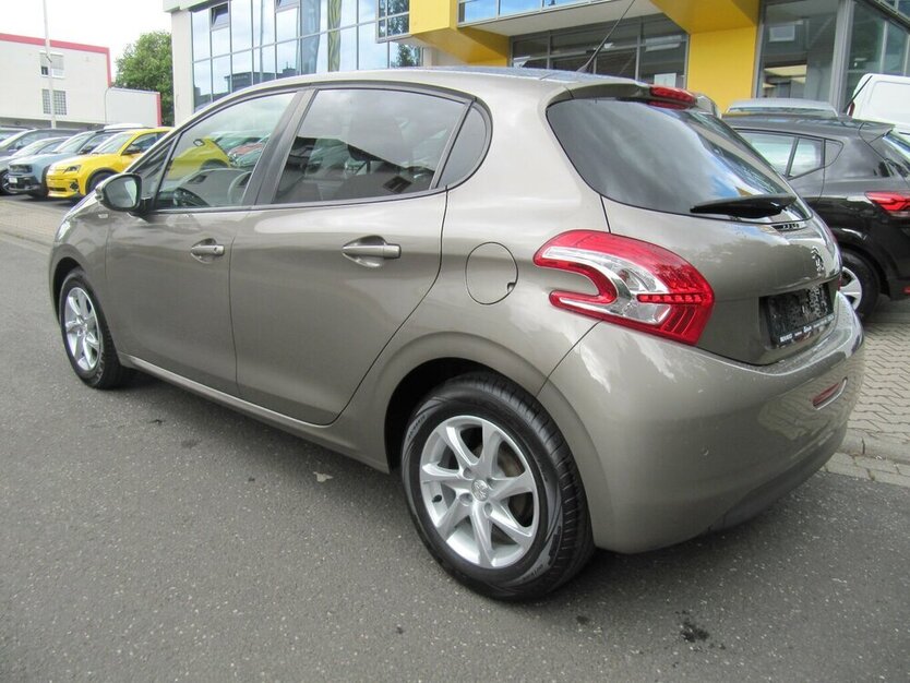 208 Style Klima + Insp.+ TÜV + Neu +
