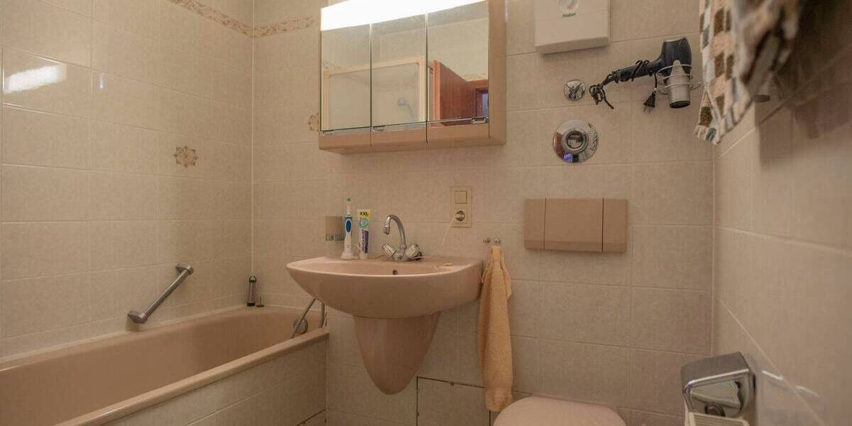 Etagenwohnung Steinbach (Taunus) - 2 Zimmer, 60 m&sup2;, 215.000&euro; | Angebot:26043799