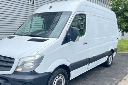 Mercedes-Benz Sprinter 176.000 km 10.990 &euro; Frankfurt am Main 65933