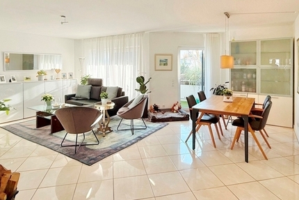 Hochwertige 3-Zimmer-Eigentumswohnung mit zwei Balkonen in begehrter Lage von Frankfurt-Sachsenhausen - Wohnung Frankfurt Oberrad | Angebot:24762533