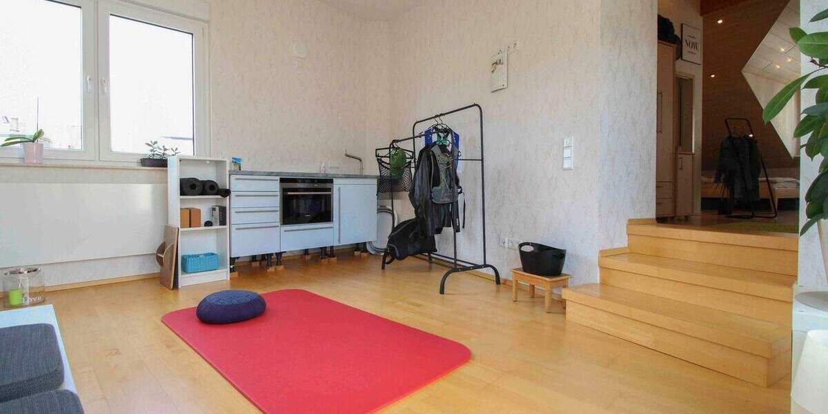 Charmantes Stadthaus in Frankfurt-Rödelheim - 175 m², modernisiert, Garage & Gewölbekeller 6 zimmer