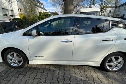 Nissan Leaf 54.502 km 13.850 &euro; Frankfurt am Main 60487
