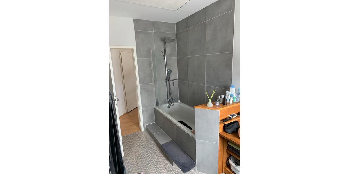 Dachgeschoßwohnung Rüsselsheim am Main - 2 Zimmer, 65 m&sup2;, 950&euro; | Angebot:26679034