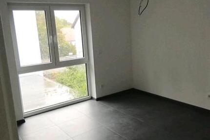 Wohnung Frankfurt am Main Bonames - 2 Zimmer, 70 m&sup2;, 990&euro; | Angebot:26135618