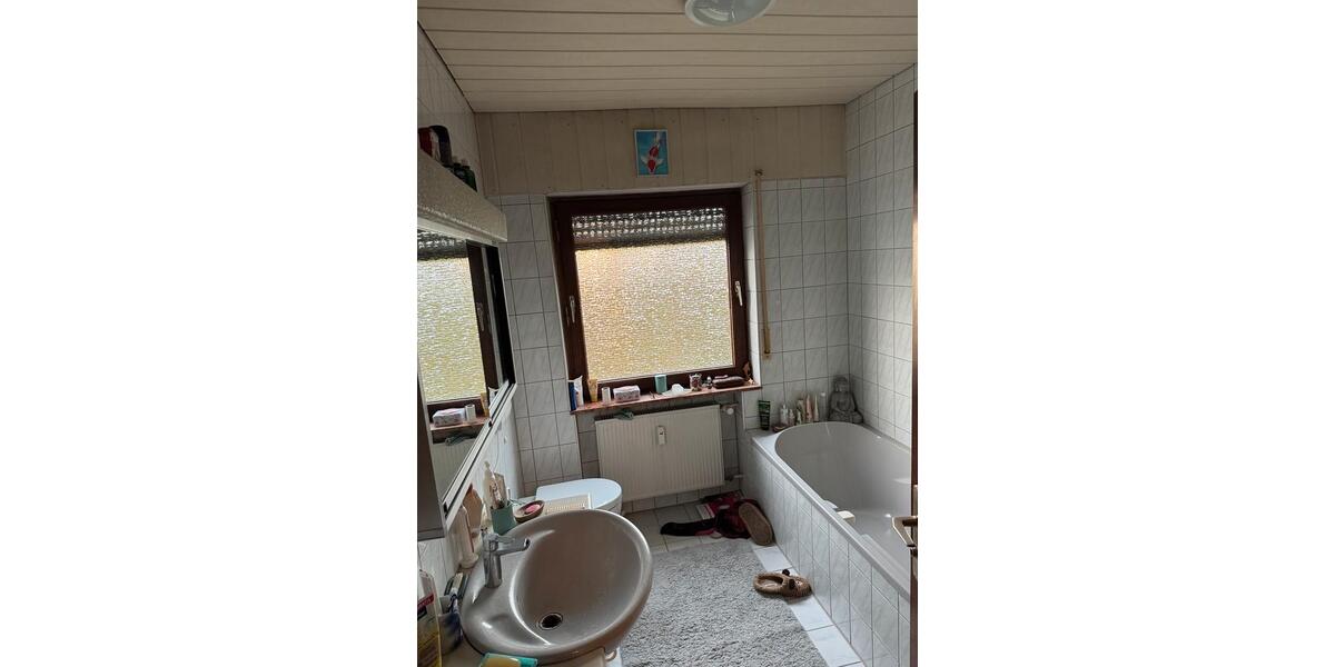 Erdgeschoßwohnung Rüsselsheim am Main - 5 Zimmer, 98 m&sup2;, 1.350&euro; | Angebot:25257125