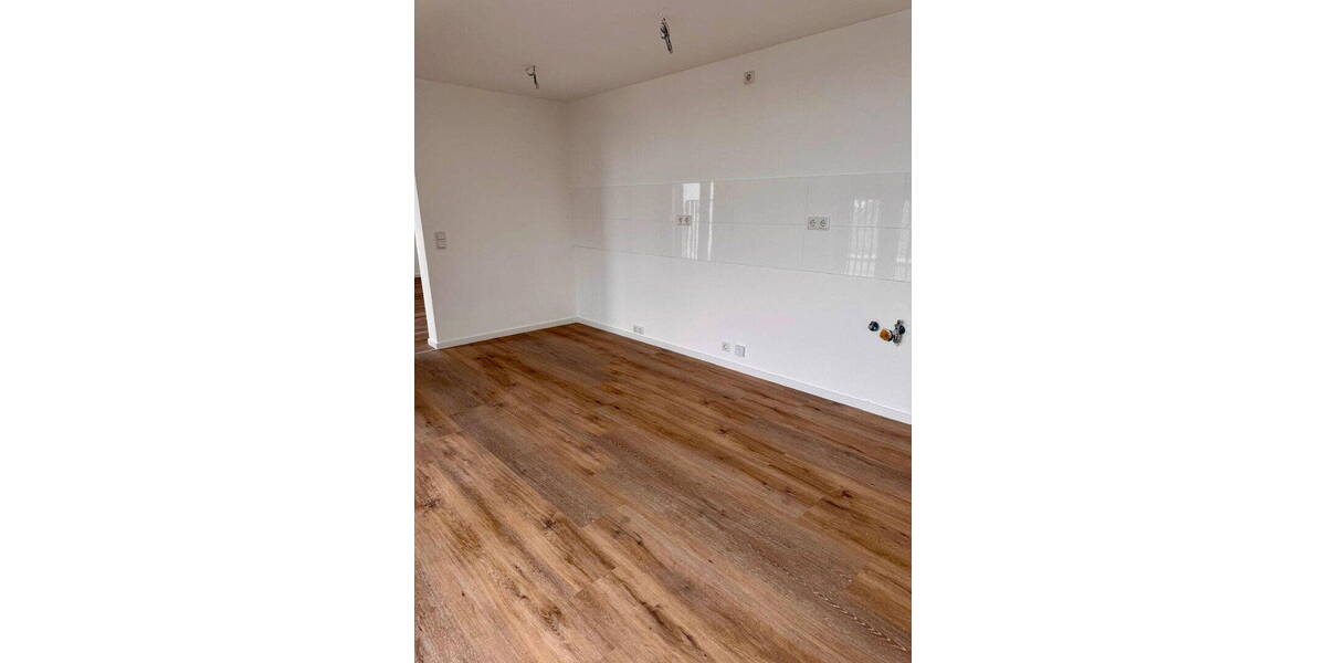 Etagenwohnung Offenbach am Main Hafen - 3 Zimmer, 82 m&sup2;, 1.350&euro; | Angebot:26450612