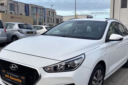 Hyundai i30 80.000 km 10.899 &euro; Kelkheim 65779