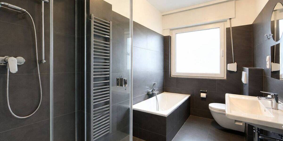 Einfamilienhaus Frankfurt am Main Praunheim - 8 Zimmer, 256 m&sup2;, 1.250.000&euro; | Angebot:26187656