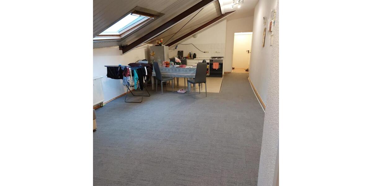 Dachgeschoßwohnung Griesheim - 4 Zimmer, 106 m&sup2;, 1.200&euro; | Angebot:25380877