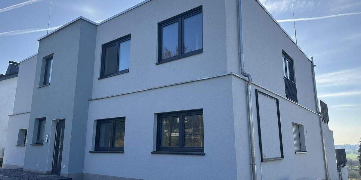 Etagenwohnung Karben Klein-Karben - 3 Zimmer, 170 m&sup2;, 2.050&euro; | Angebot:25665203