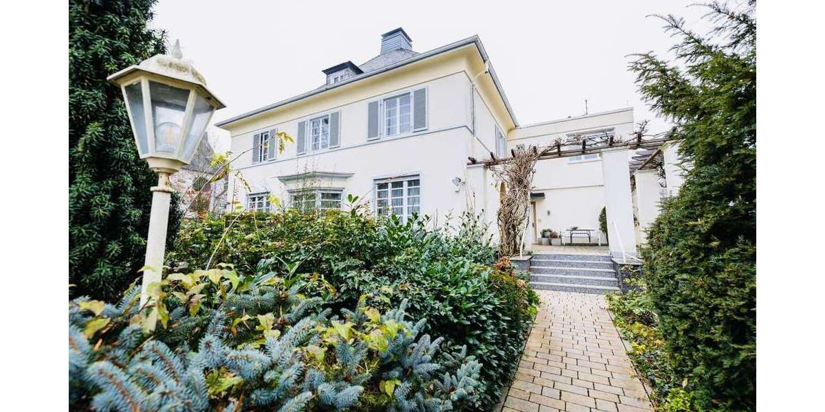 Etagenwohnung Bad Homburg Gonzenheim - 5 Zimmer, 140 m&sup2;, 2.600&euro; | Angebot:26821304