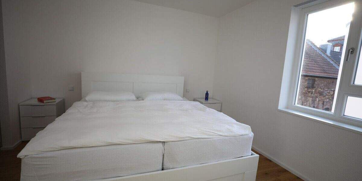 Einfamilienhaus Niederdorfelden - 7 Zimmer, 210 m&sup2;, 3.100&euro; | Angebot:24401392