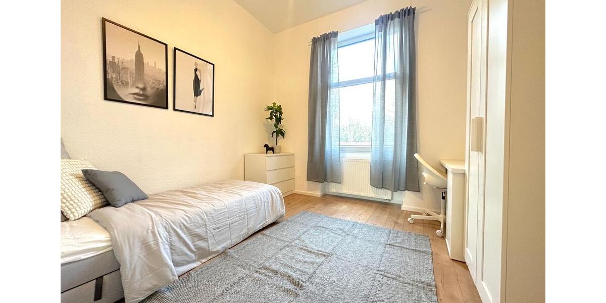 Zimmer frei in moderner WG – Rat-Beil-Straße 25, Frankfurt am Main! 1 zimmer